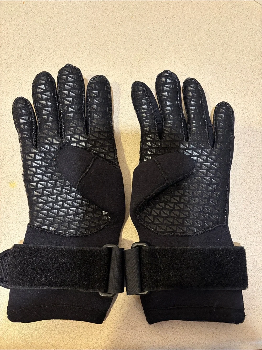 Deepsee Black Dive Neoprene Gloves with Wrist Straps